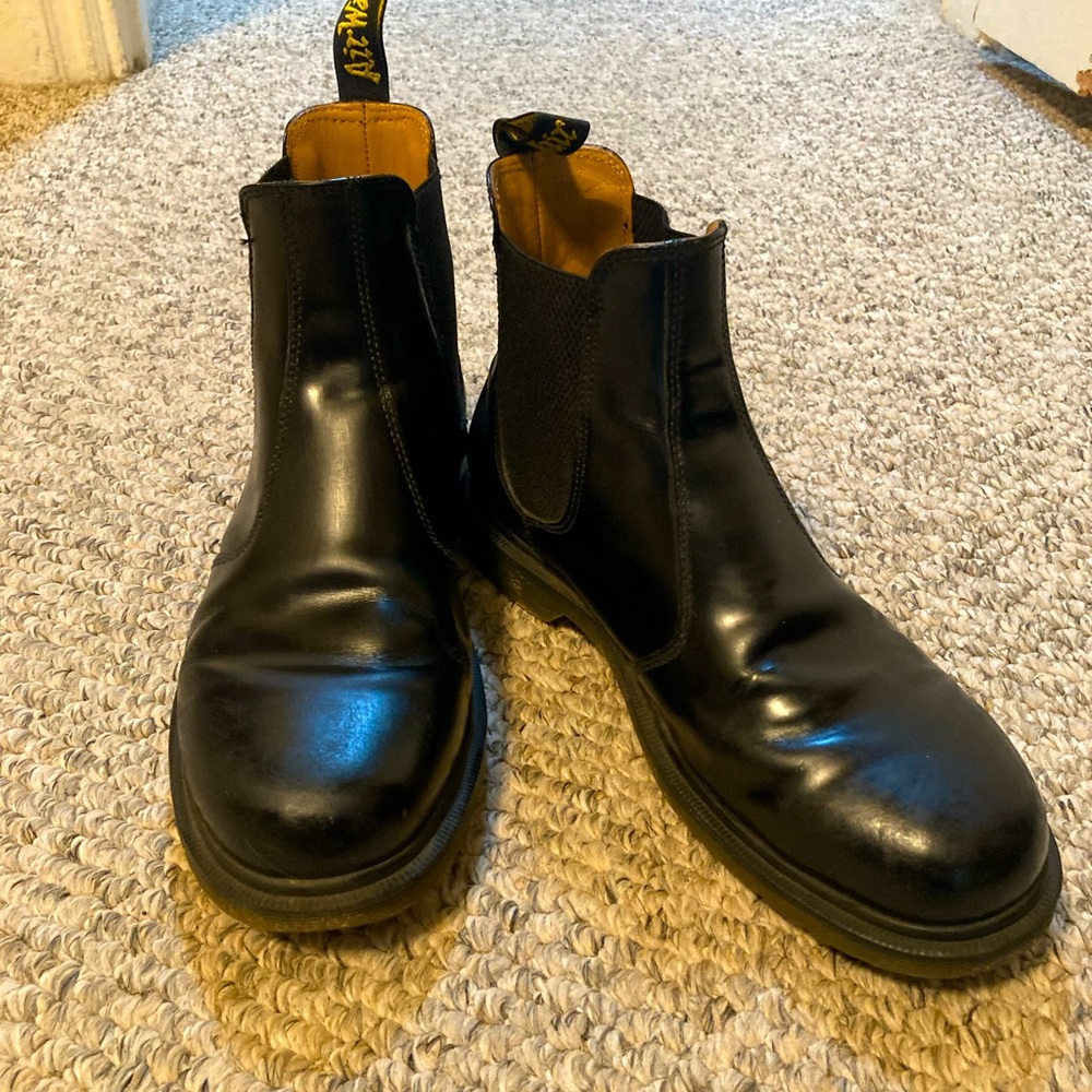 Dr. Martens Chelsea Boot. 2976. Men’s. Black. Leather. Size 11.